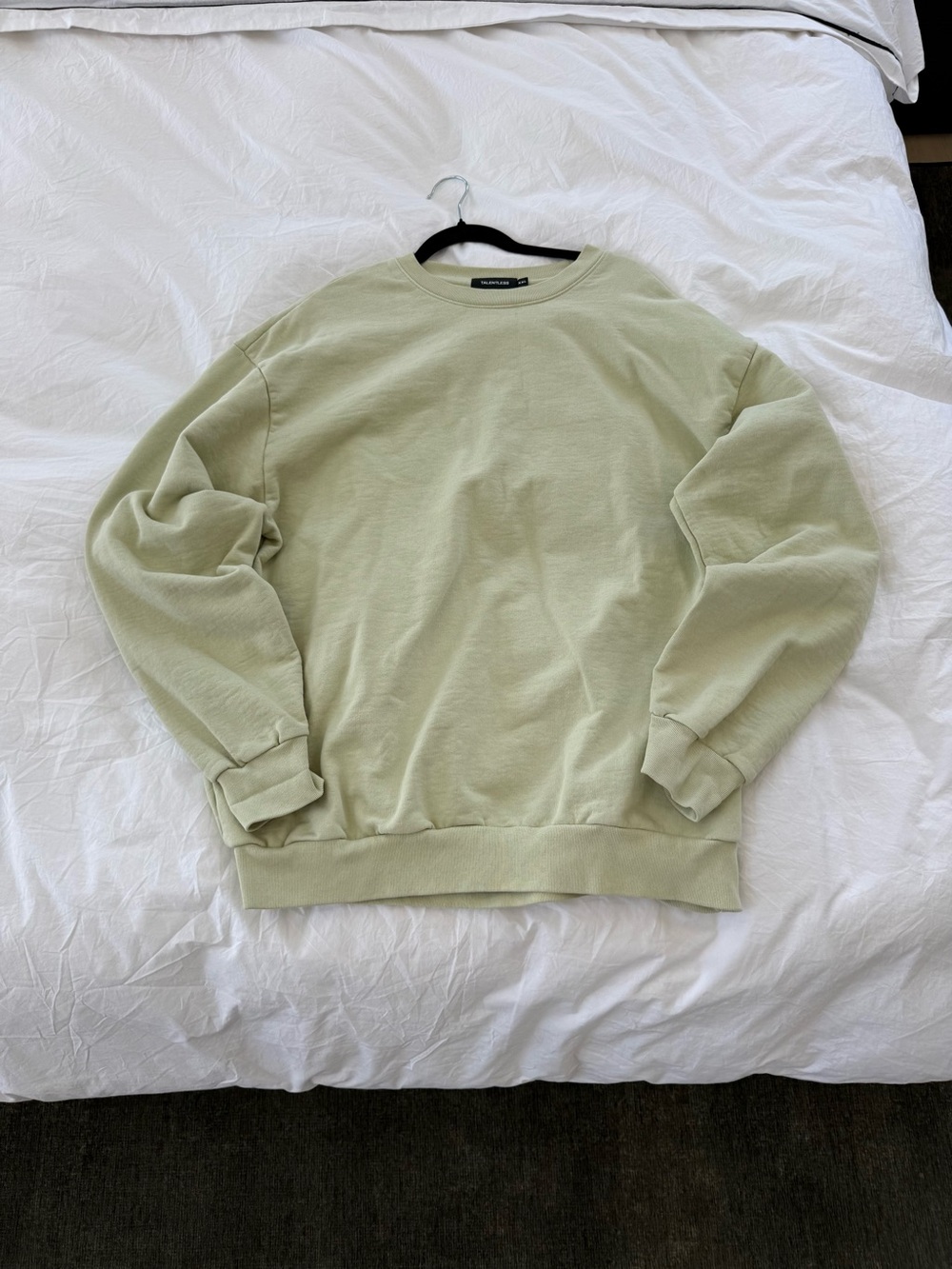 TALENTLESS Men's Crewneck Sweatshirt - Pale Green